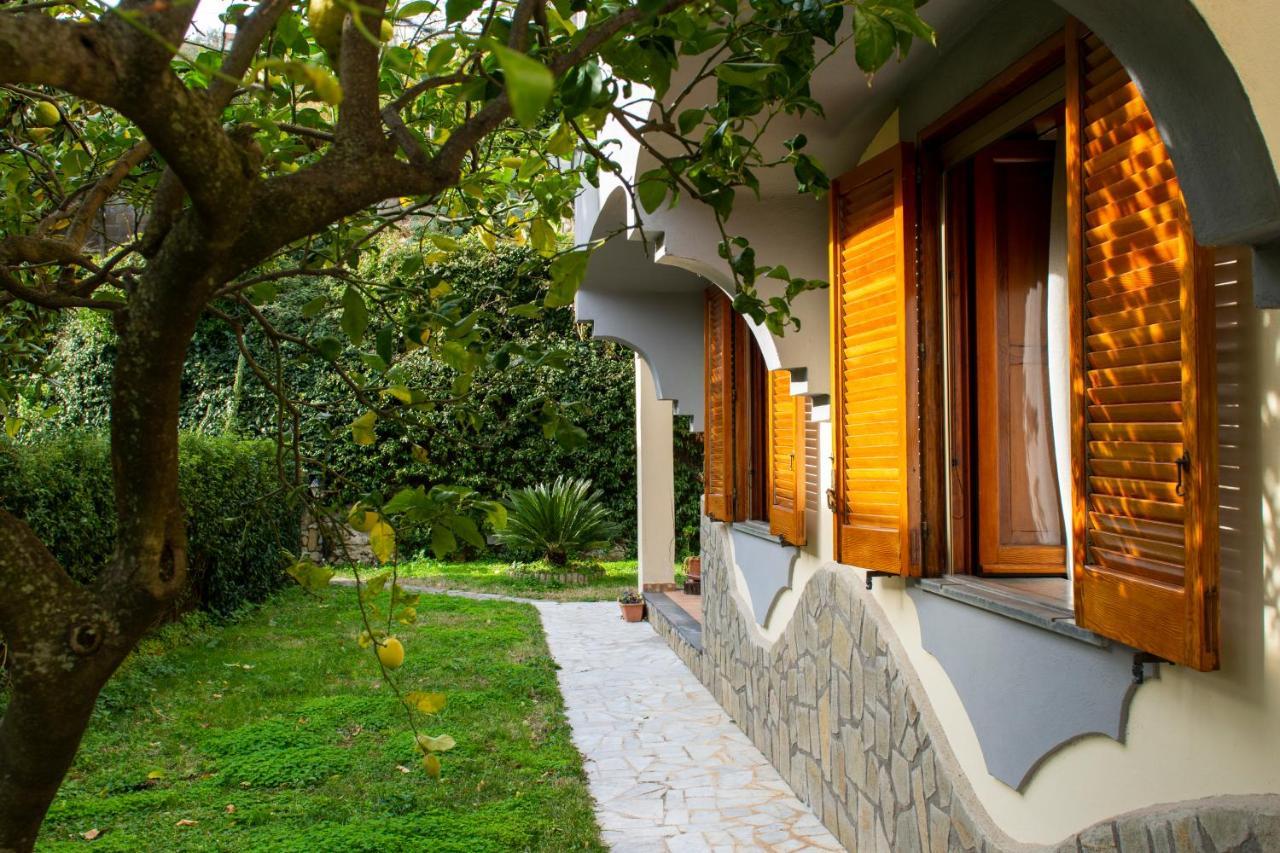 Villa Dei Fiori - Exclusive Villa With Garden In Sorrento Coast Vico Equense Exterior photo